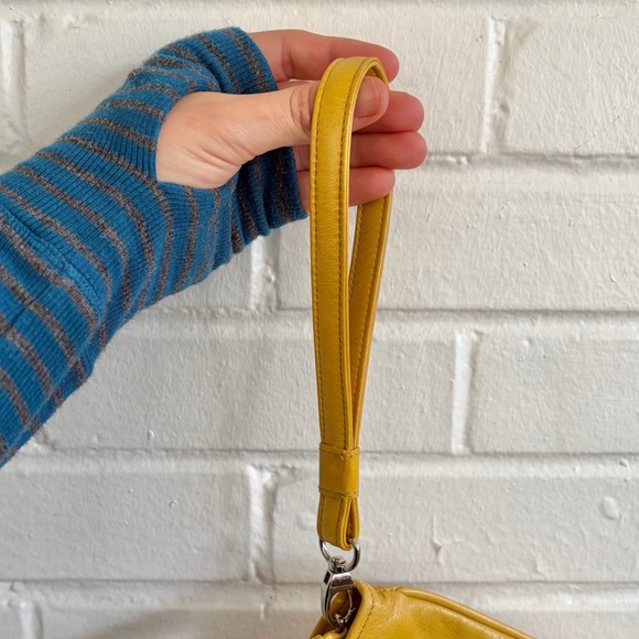 HOBO International Yellow Leather Wristlet Clutch Zipper Accents, EUC MSRP $145 - Picture 4 of 12